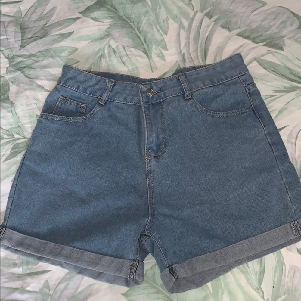 Boyfriend Fit Shorts